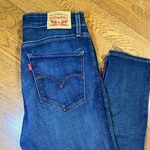 Levi High Rise Skinny Jeans